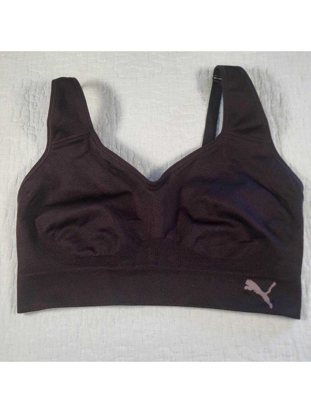 Puma Performance Seamless Sports Bra designed for medium-impact activities Lg